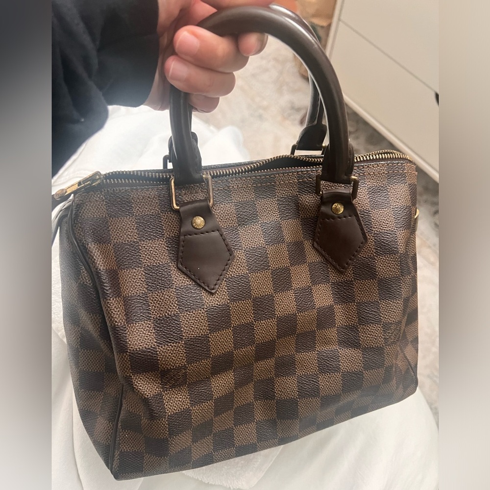 Authentic Louis Vuitton Speedy 25